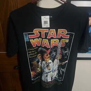 New with Tags Star Wars Comic Cover Retro Graphic T-Shirt Medium